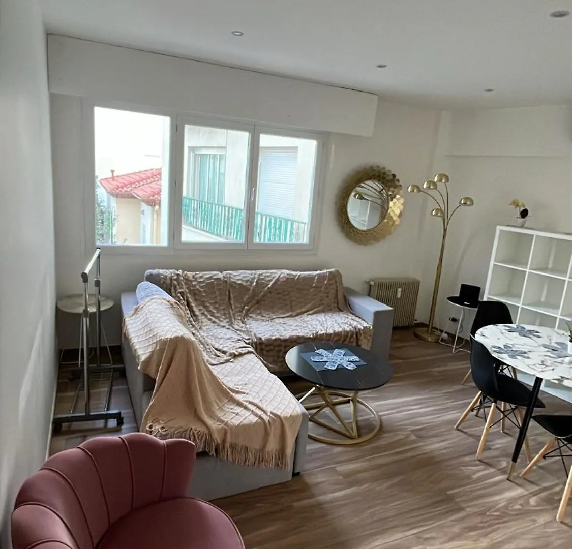 Appartement Nice Promenade Des Anglais Aeroport Lägenhet